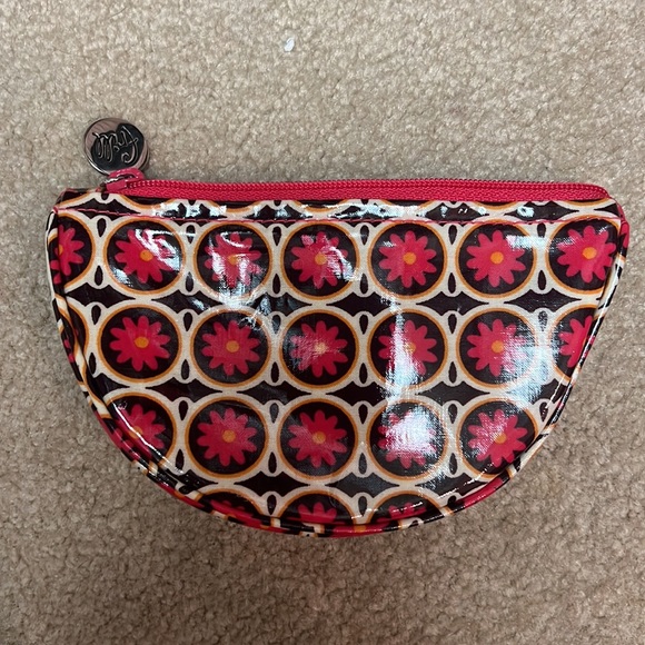 **Bundle** VERA BRADLEY POUCH and DUFFEL - Picture 2 of 9